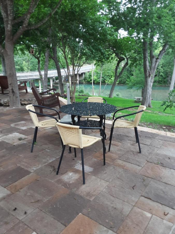 Horseshoe Riverside Lodge Каньйон-Лейк Екстер'єр фото