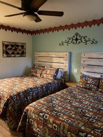 Horseshoe Riverside Lodge Каньйон-Лейк Екстер'єр фото