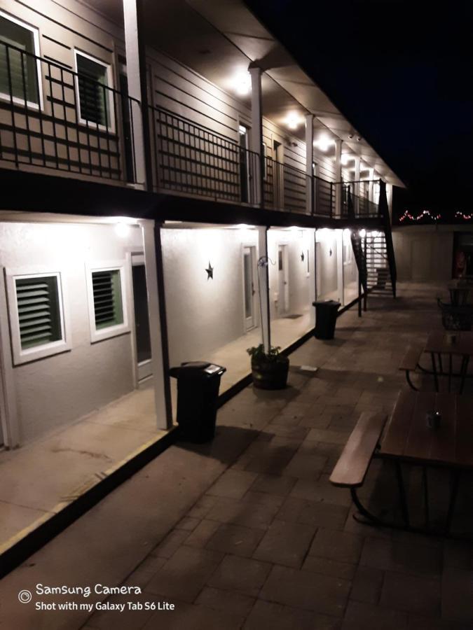 Horseshoe Riverside Lodge Каньйон-Лейк Екстер'єр фото